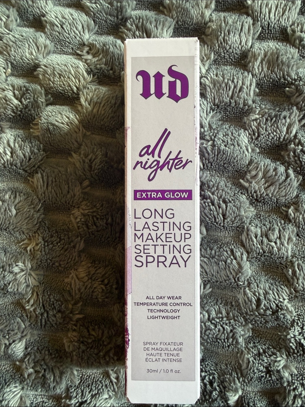 Urban Decay All Nighter Extra Glow Setting Spray - Purple and White
